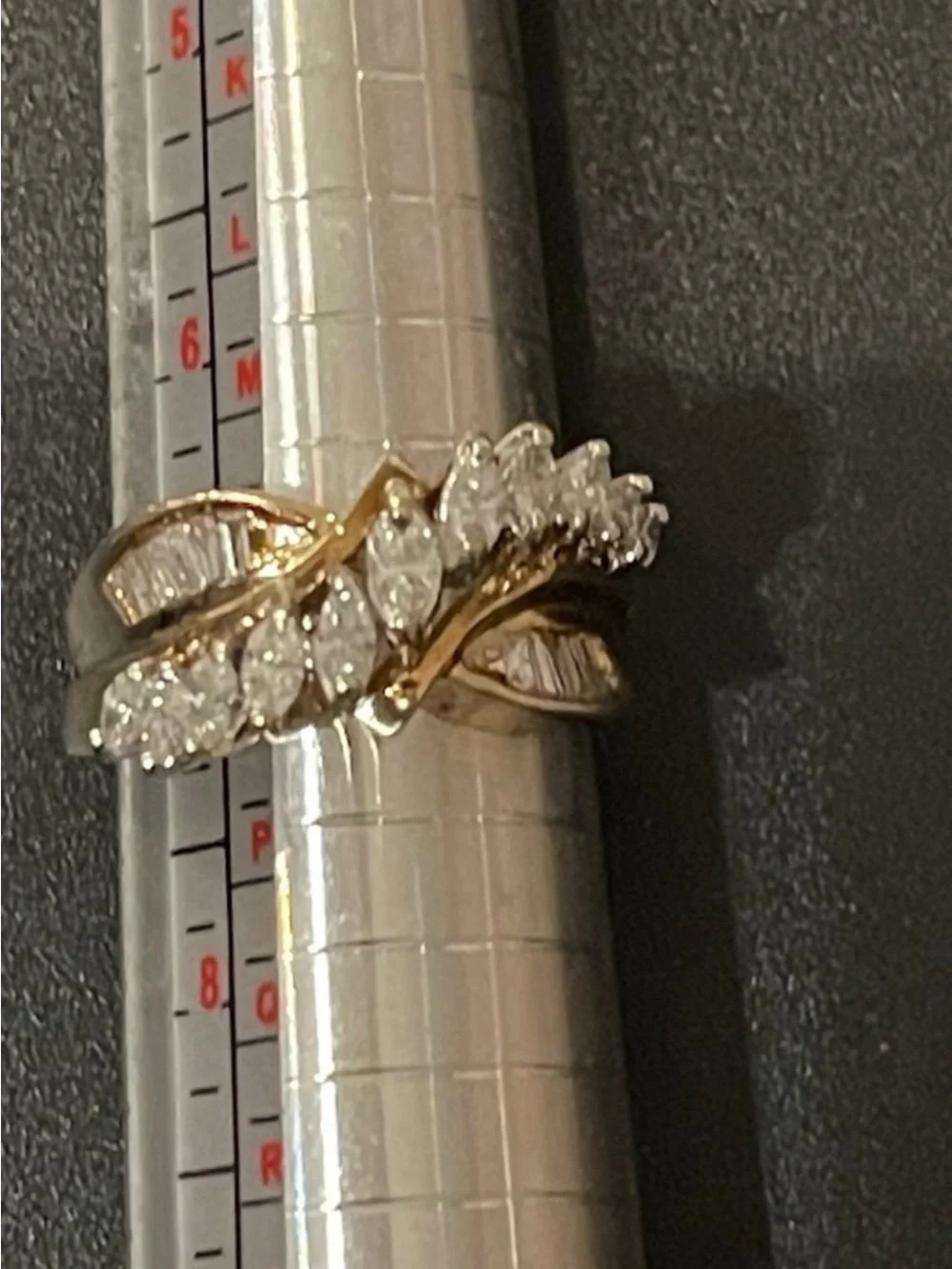 Ring Two-Tone Leaf Cluster Diamond ring